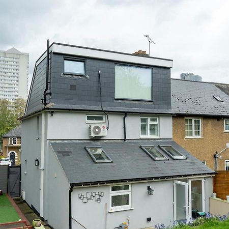 Cosy Luxurious Family Home ลอนดอน ภายนอก รูปภาพ