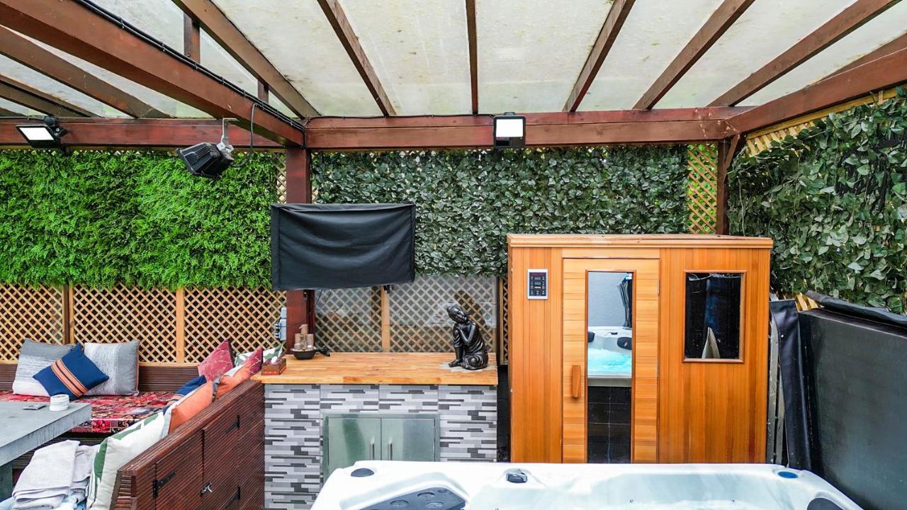 Cosy Luxurious Family Home ลอนดอน ภายนอก รูปภาพ